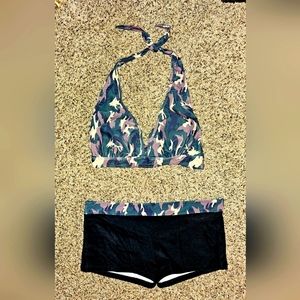 NWOT Junior's 2-piece Camouflage-theme bikini set (XL-XXL)